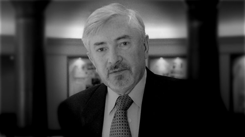 Ушел из жизни президент музея-заповедника «Петергоф» Вадим Знаменов