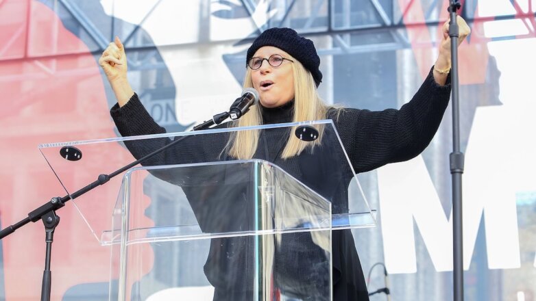 Барбра Стрейзанд подарила дочери Джорджа Флойда акции компании Disney