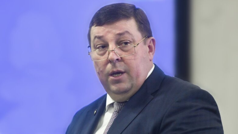 Эксперт назвал условия для спада вспышки коронавируса в России