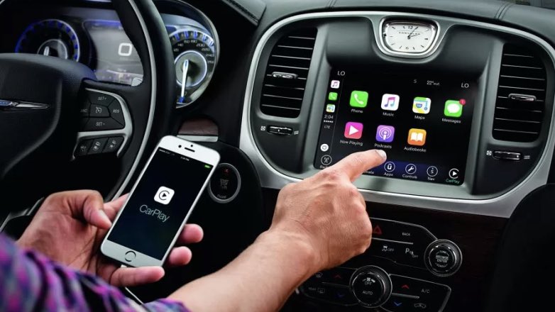 Водителей предупредили о серьезной опасности Android Auto и Apple Car
