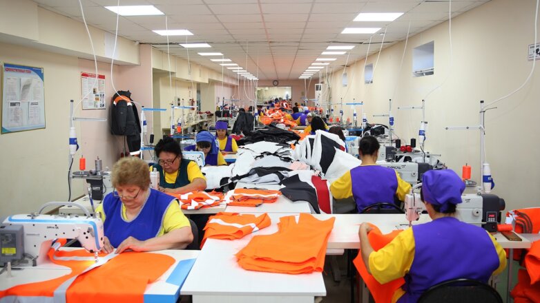 На время ЧП малый бизнес в Казахстане освободили от налогов и аренды