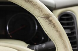 Автомобилистов научили избавляться от потертостей на обивке салона