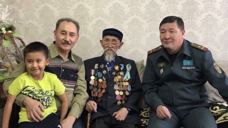 Для ветеранов Казахстана устроят «персональные парады»