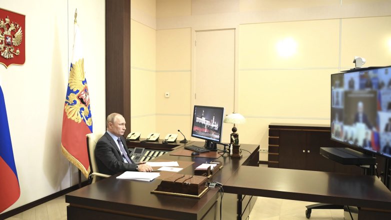 Путин предложил запустить специальную кредитную программу поддержки занятости