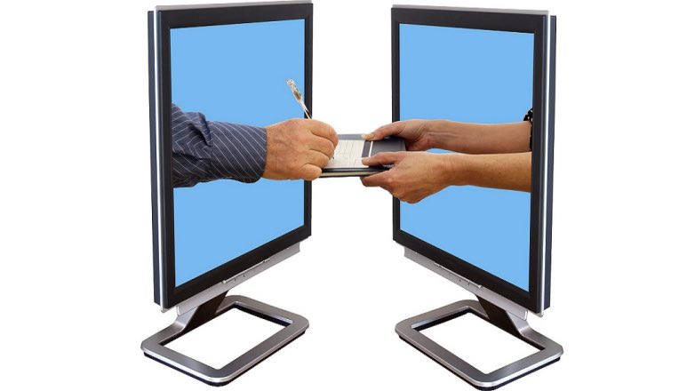 Минкомсвязь предложила подписывать документы через «Госуслуги»