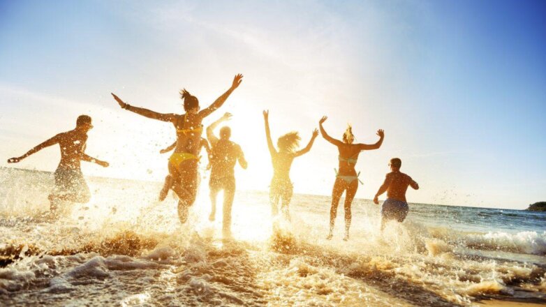 Синоптик рассказал, на каких курортах России самое теплое море