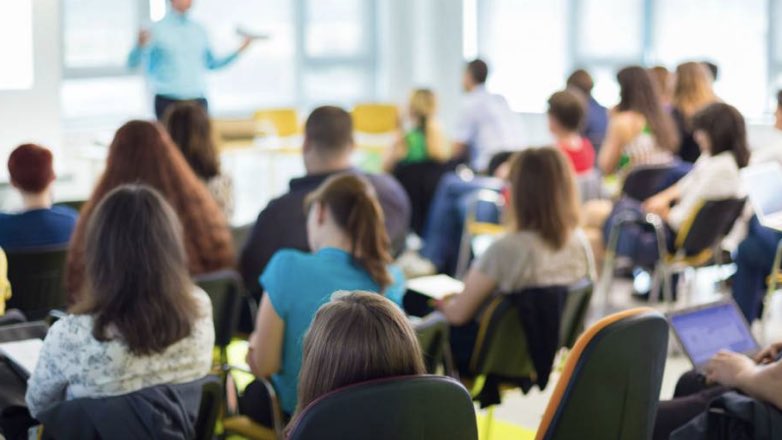 В Минобрнауки прокомментировали сообщения о переносе учебного года в вузах