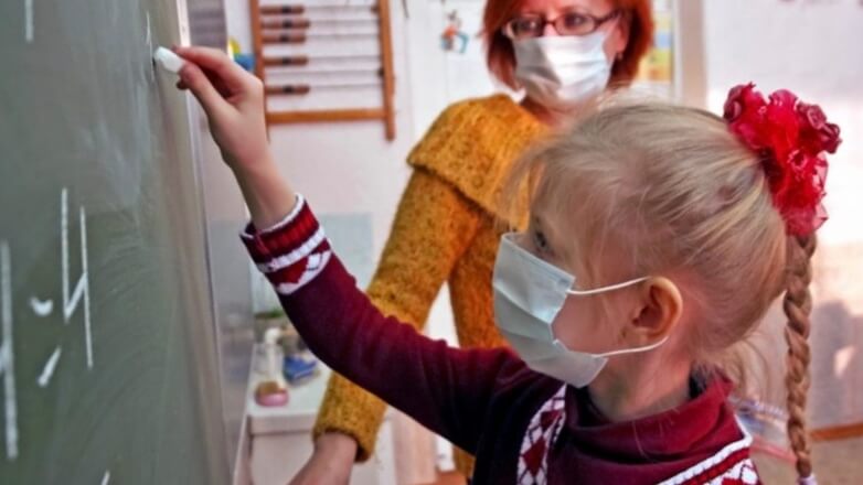 В Минздраве объяснили, как защитить школьников от коронавируса