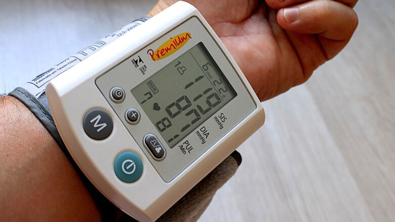 Названы народные методы снизить давление без лекарств