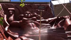 В центре Красноярска помыли «голую революционерку»