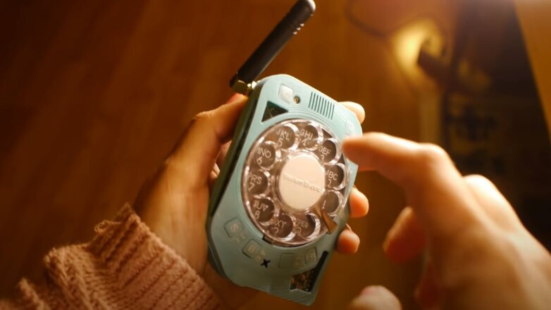 В США создали мобильный телефон с дисковым набором и поддержкой 4G