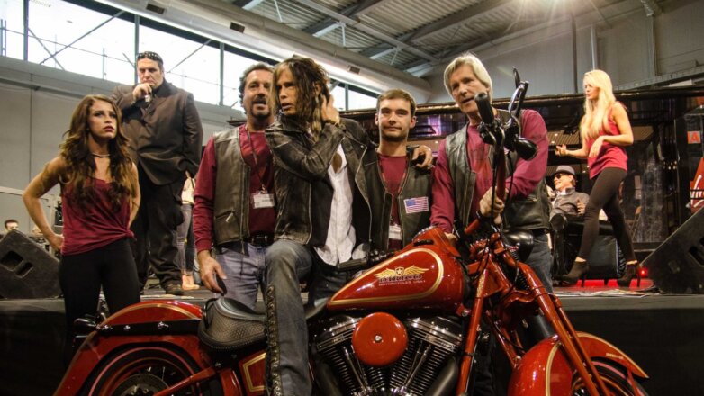 Колеса фортуны: чего стоила известным музыкантам одержимость мотоциклами