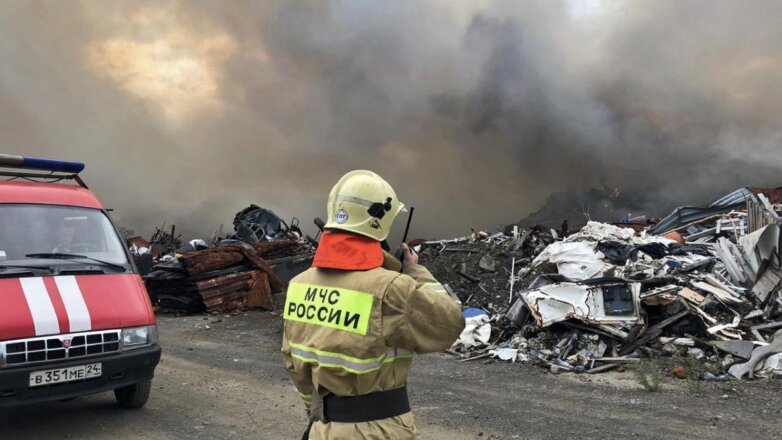 В Норильске загорелся полигон с промышленными отходами
