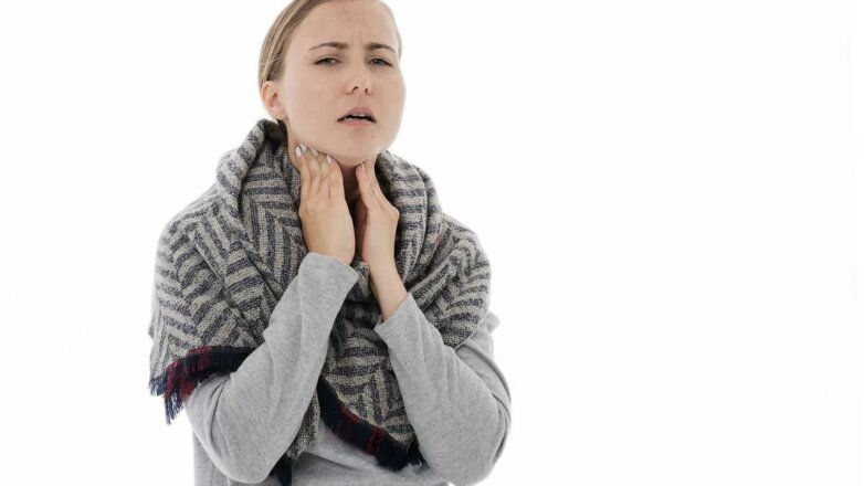 Рак щитовидной железы: врач определил, как его распознать по голосу