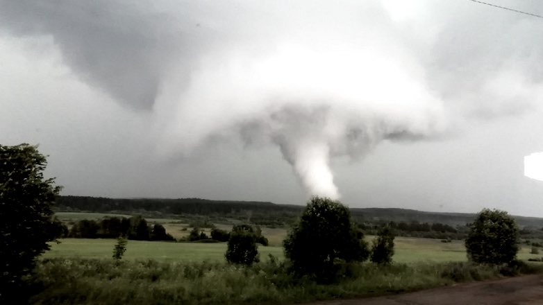 На Кировскую область надвигается циклон с градом и смерчами