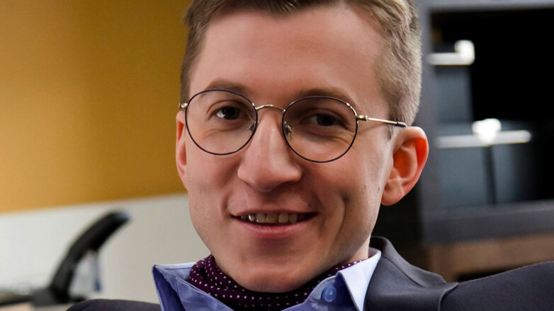 Актер из сериала «Интерны» получил работу официанта в Лондоне