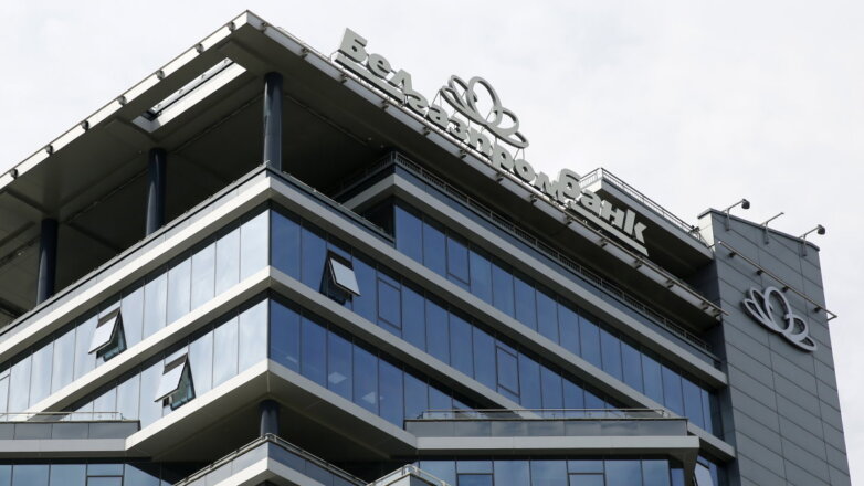 Минск заявил об аресте счетов жены замглавы Минфина