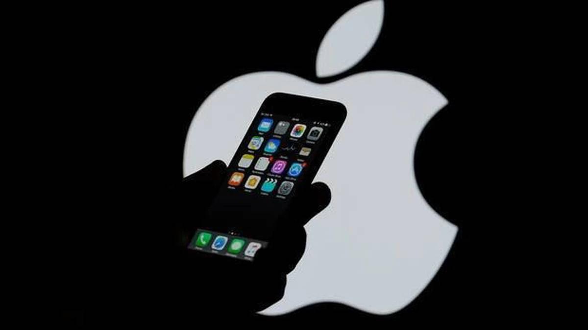 Стало известно, как iPhone информирует собственнику о слежке