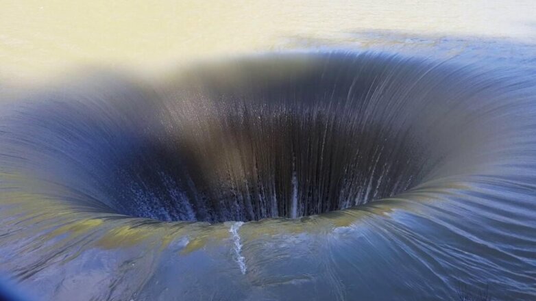 Причину зарождения океанских голубых дыр будут искать в «Зеленом банане»