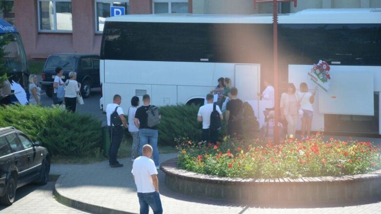 В центр Минска прибывают участники акции в поддержку Лукашенко