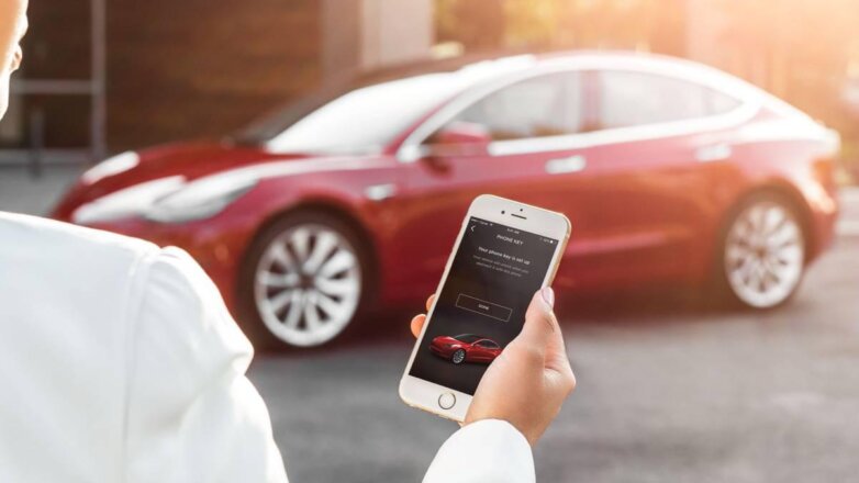 Tesla будет открываться по СМС