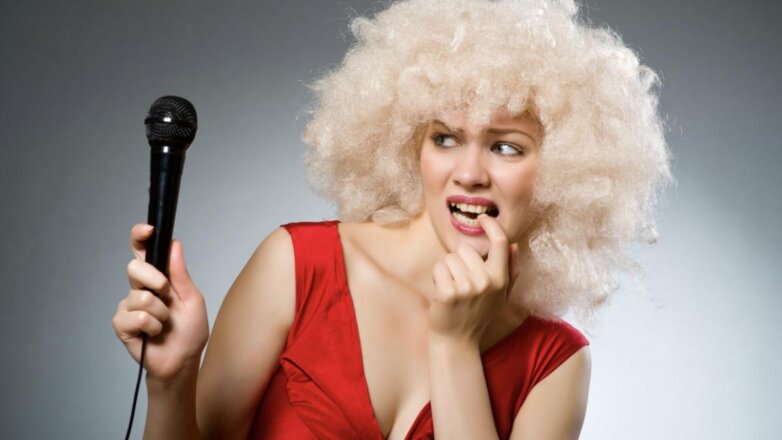 В Госдуме любителям караоке предложили потерпеть