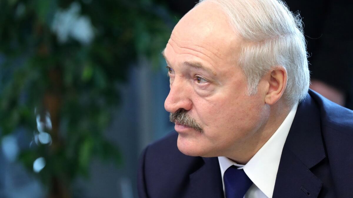 Лукашенко предупредил «вякающие из-под забора» страны о закрытии границ