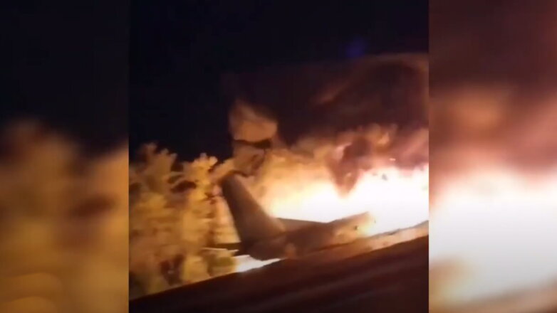 Военный самолет с курсантами разбился под Харьковом: видео