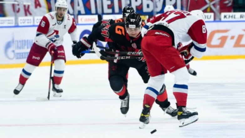 "Локомотив" минимально обыграл СКА в рамках КХЛ