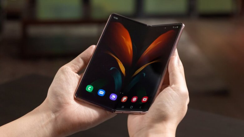 Samsung избавил Galaxy Z Fold2 от складки на сгибе экрана