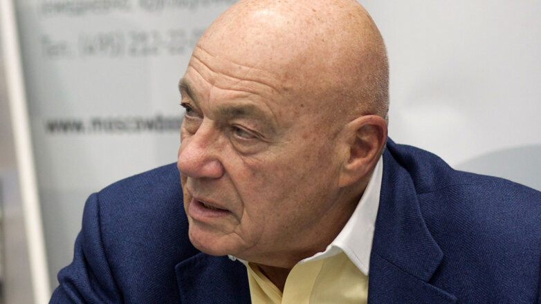 Познер объяснил, почему не комментирует инцидент в Тбилиси