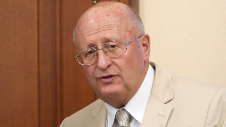 Идею создания паспортов вакцинации от коронавируса поддержал Гинцбург