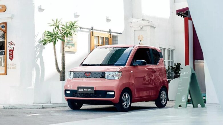 Мини-электрокар Wuling обогнал Tesla и стал бестселлером в Китае