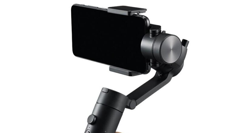 ASUS представила первый стабилизатор для смартфонов