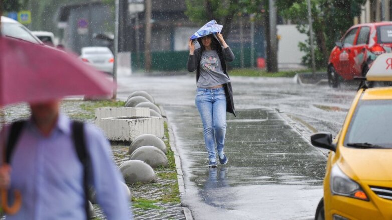 Синоптики пообещали москвичам дожди до следующей недели
