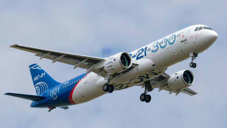 Самолет МС-21-300 с крылом из российских композитов совершил первый полет