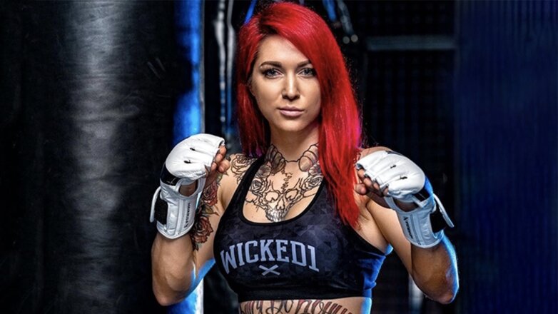 Красная королева из России стала бойцом MMA, победив блогера весом 240 кг: фото