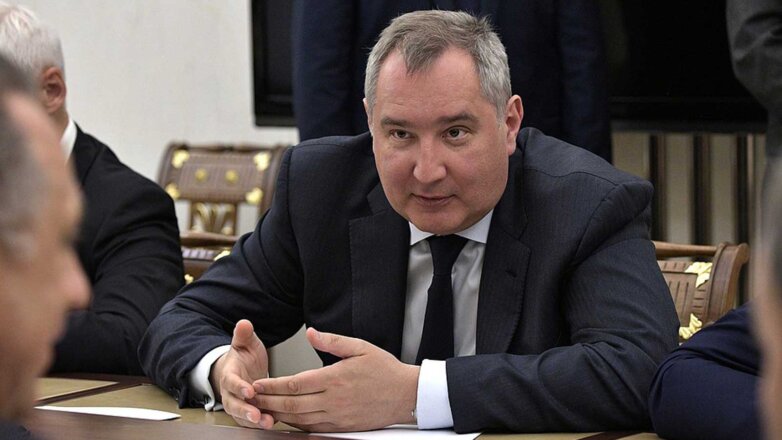 Рогозин посоветовал "польским панам тренировать память"