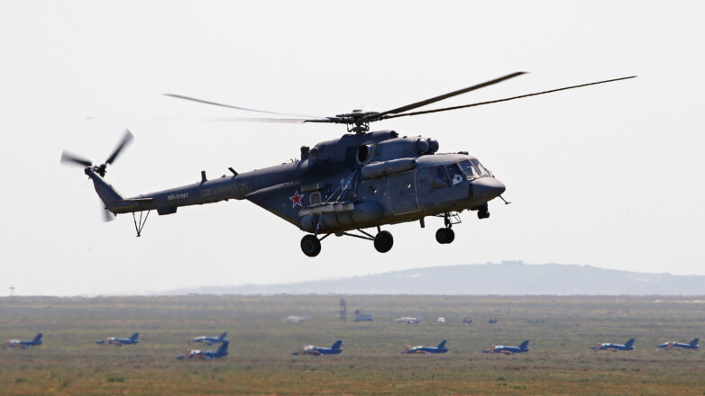 На Камчатке упал вертолет с туристами на борту