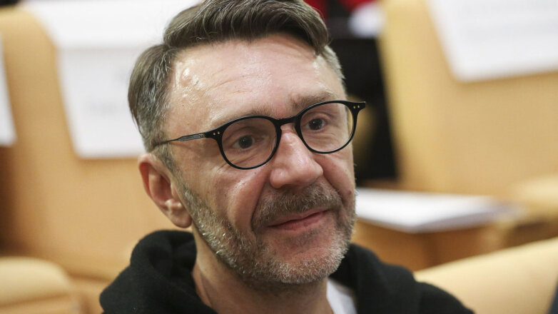 Шнуров объяснил свой вопрос Путину про хакеров