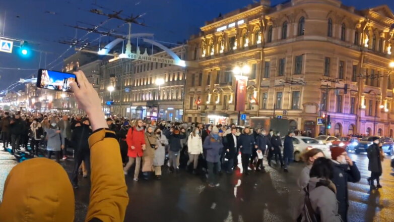 В Петербурге начали задерживать участников незаконной акции протеста