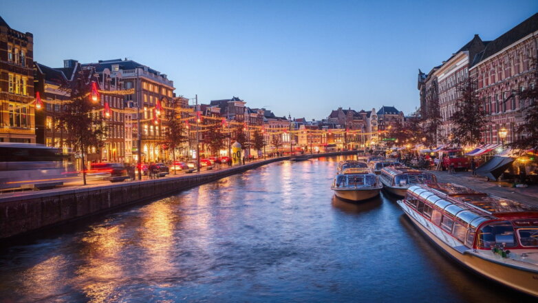 В Амстердаме туристам запретят покупать легкие наркотики