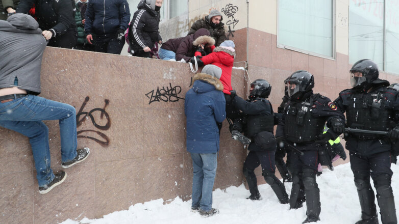 Участниками незаконной акции протеста в Москве стали 2 тыс. человек