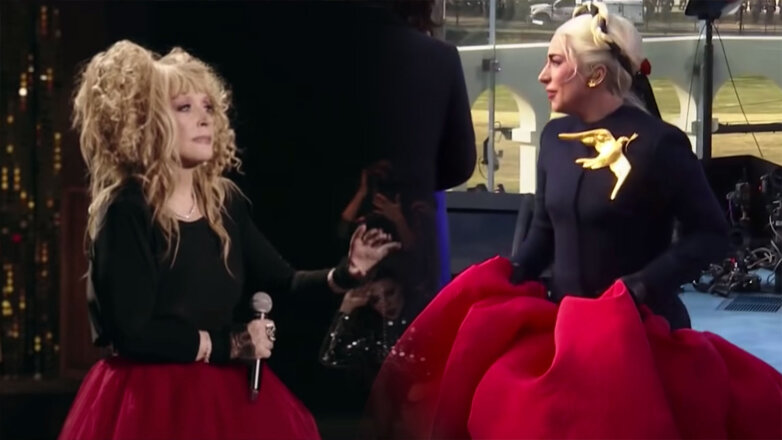 Наряд Леди Гаги на инаугурации Байдена сочли копией платья Пугачевой