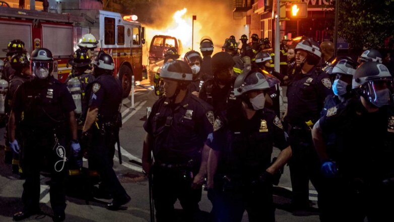 В Вашингтоне произошли стычки сторонников Трампа с полицией