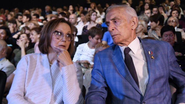 О состоянии Василия Ланового в больнице сообщила Ирина Купченко