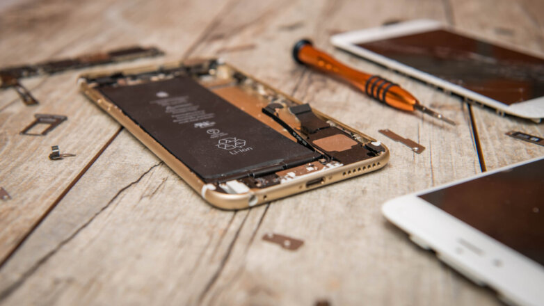 Apple перестанет менять сломанные iPhone 12 на новые