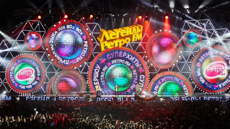 Почти треть россиян встретила 2021 год с "Легендами Ретро FM"
