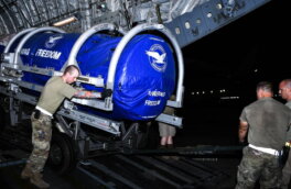 Истребители-"невидимки" F-35 рискуют лишиться двигателей на месяцы