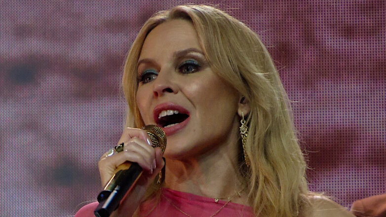 52-летняя Кайли Миноуг впервые выйдет замуж